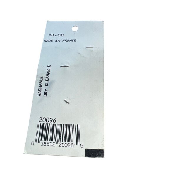 JHB International Set of 3 Baseball Theme Buttons Glove Bat Ball New on Card - Picture 3 of 3